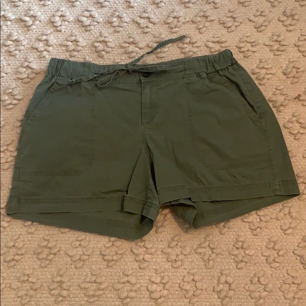 Army green target shorts